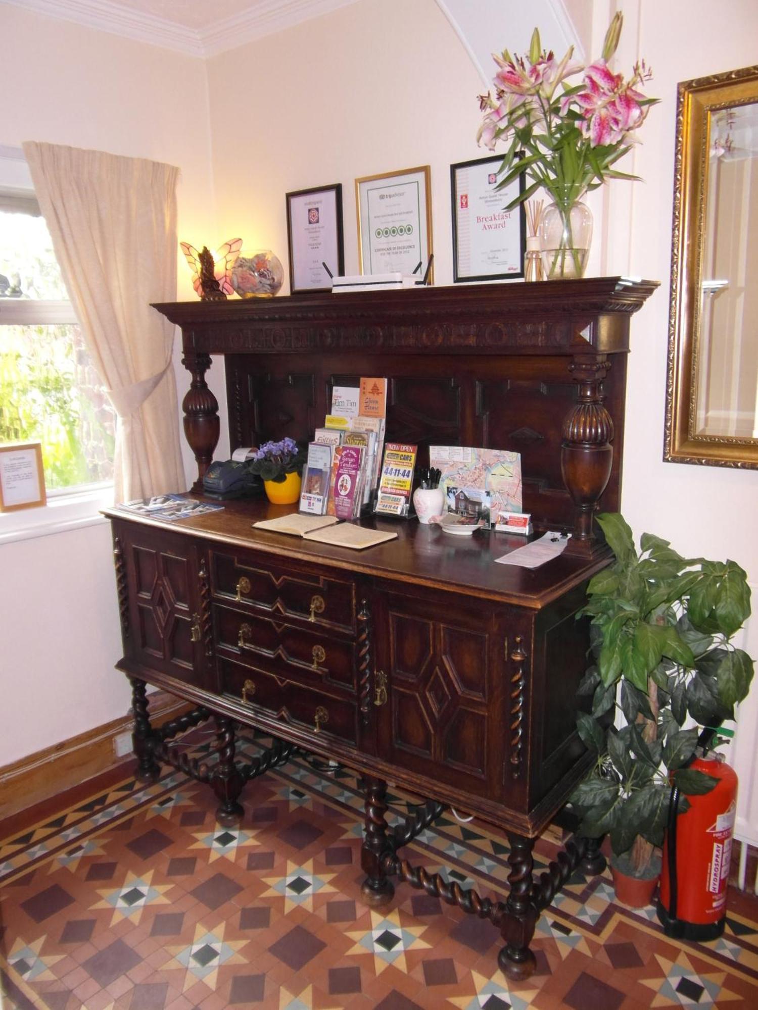 Anton Guest House Bed And Breakfast Σριούσμπερι Εξωτερικό φωτογραφία