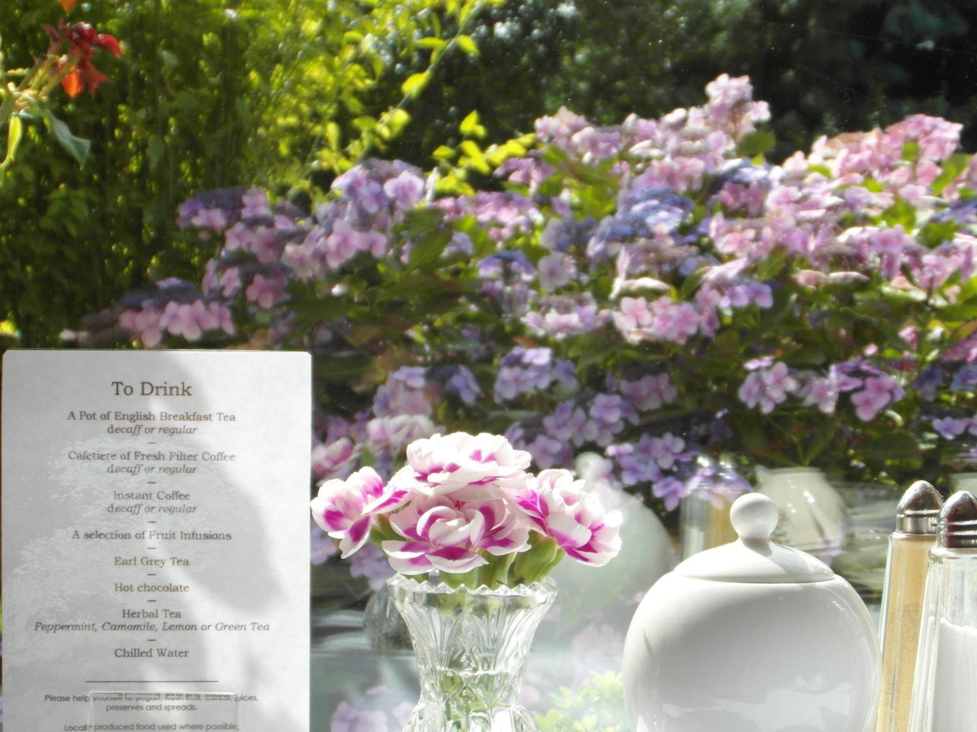Anton Guest House Bed And Breakfast Σριούσμπερι Εξωτερικό φωτογραφία