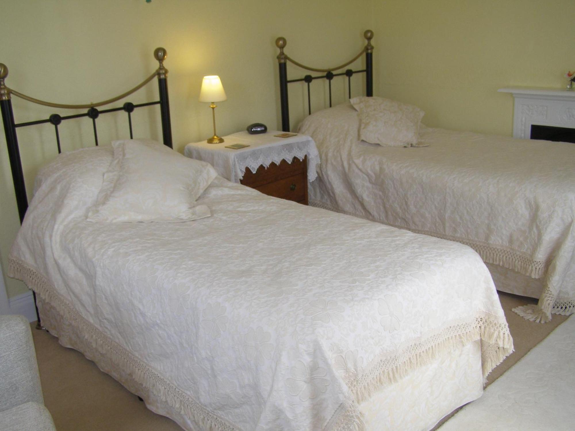 Anton Guest House Bed And Breakfast Σριούσμπερι Εξωτερικό φωτογραφία