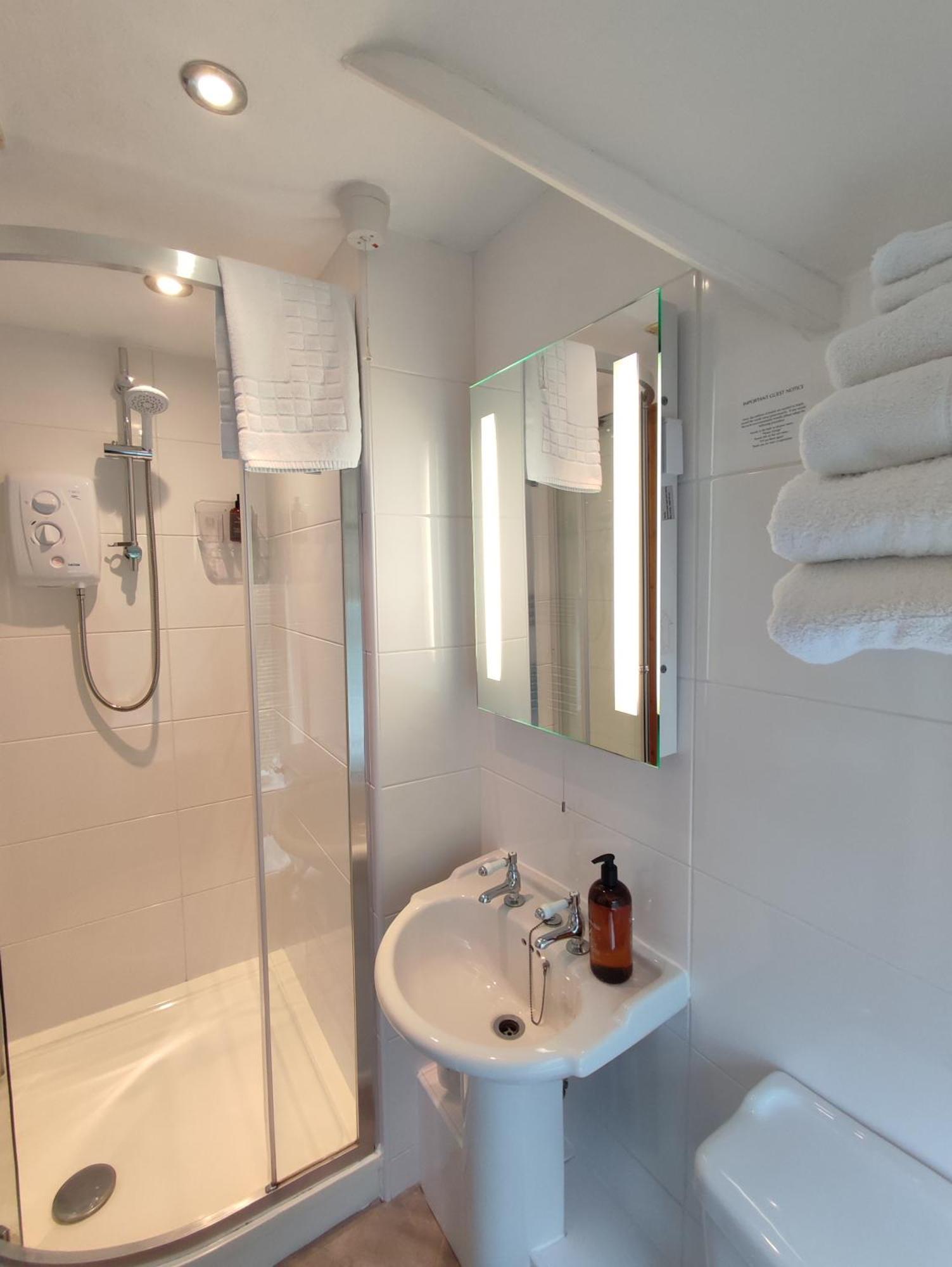 Anton Guest House Bed And Breakfast Σριούσμπερι Εξωτερικό φωτογραφία