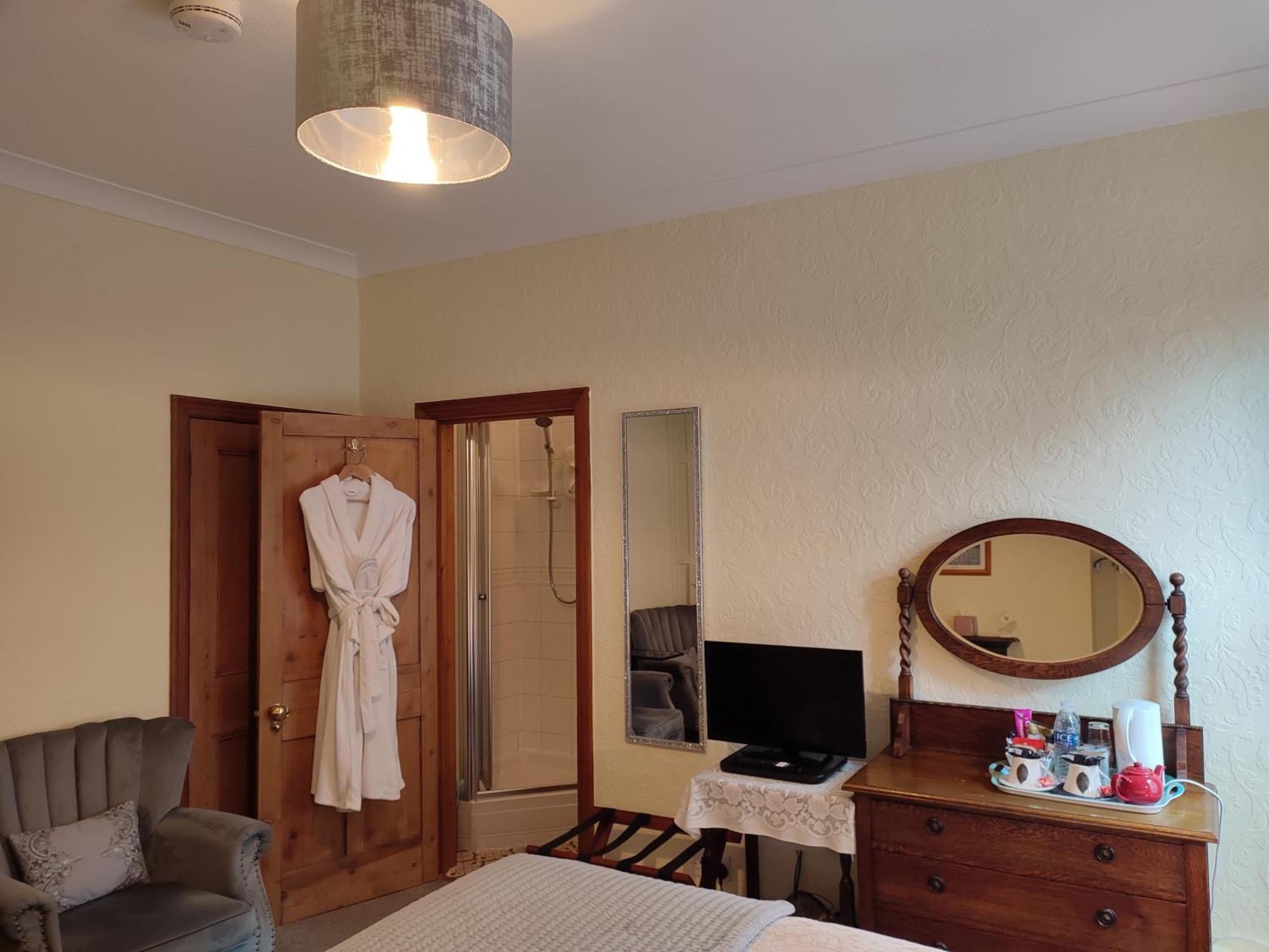 Anton Guest House Bed And Breakfast Σριούσμπερι Εξωτερικό φωτογραφία