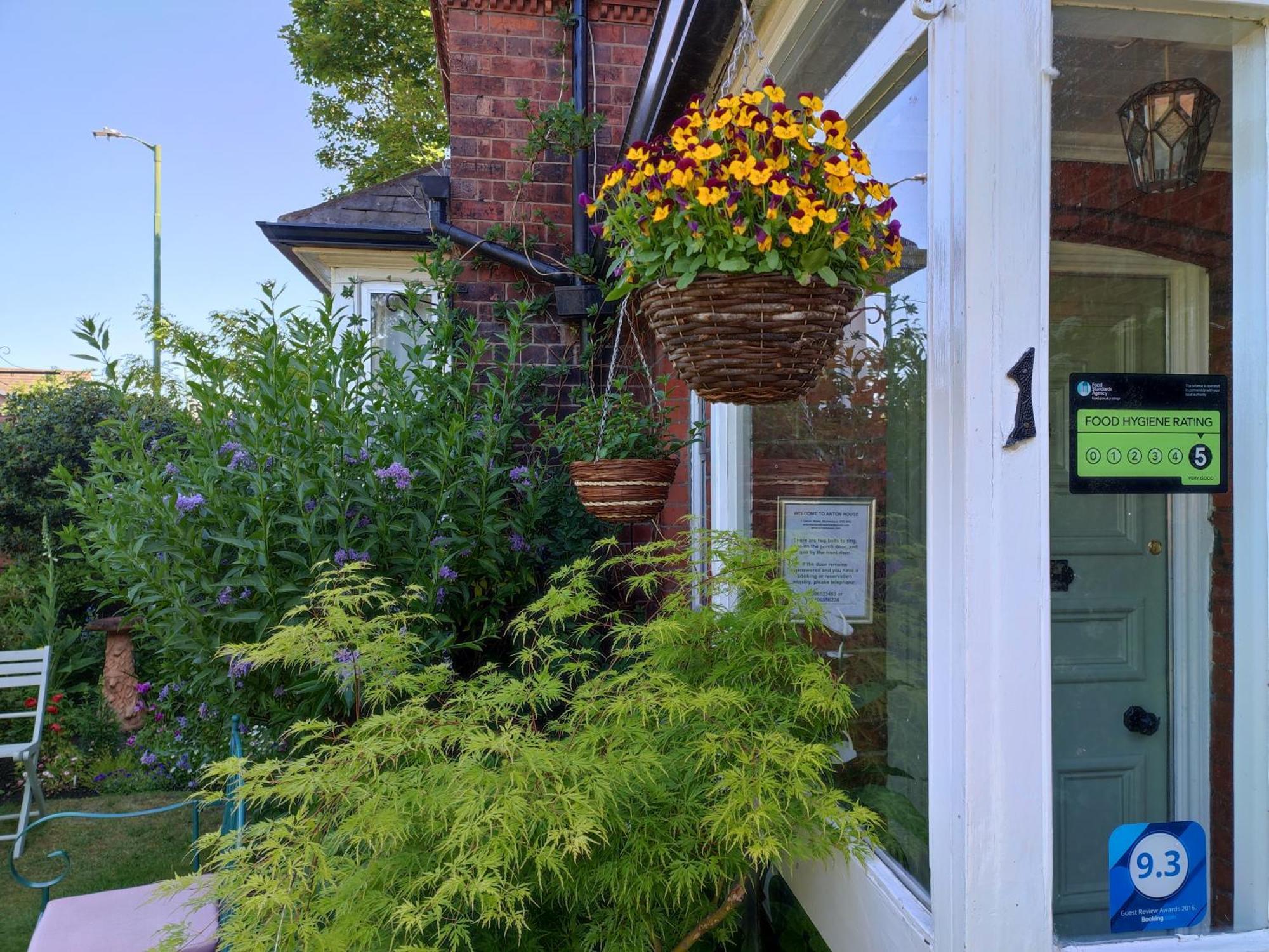 Anton Guest House Bed And Breakfast Σριούσμπερι Εξωτερικό φωτογραφία