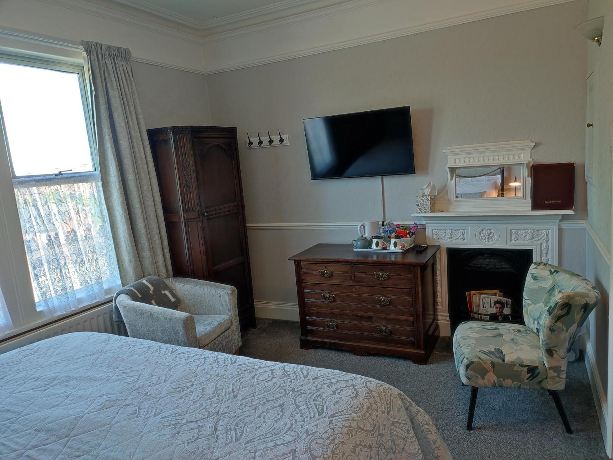 Anton Guest House Bed And Breakfast Σριούσμπερι Εξωτερικό φωτογραφία