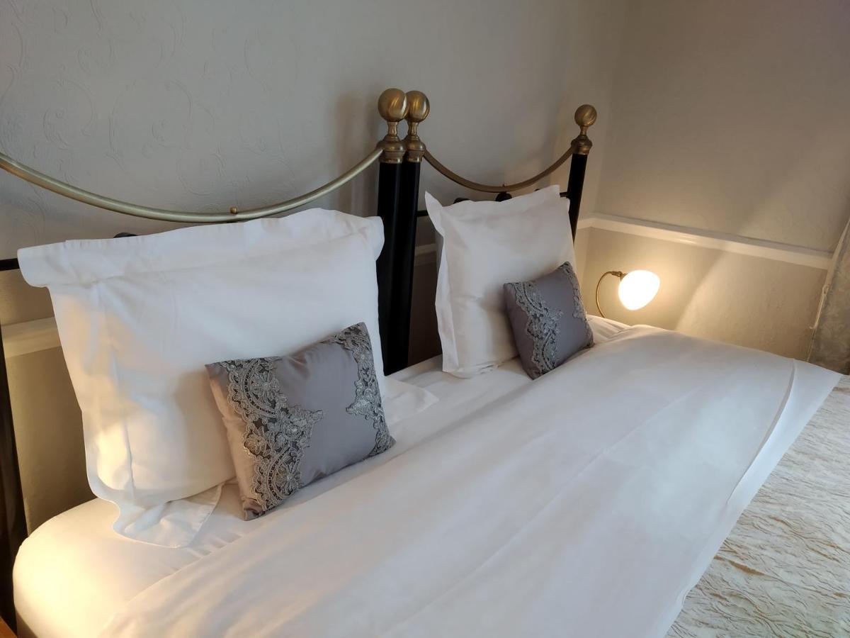 Anton Guest House Bed And Breakfast Σριούσμπερι Εξωτερικό φωτογραφία